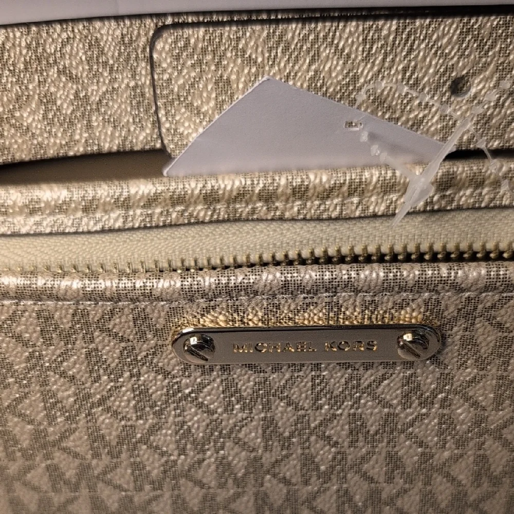Michael Kors Metallic Adjustable Belt Bag in Gift Box